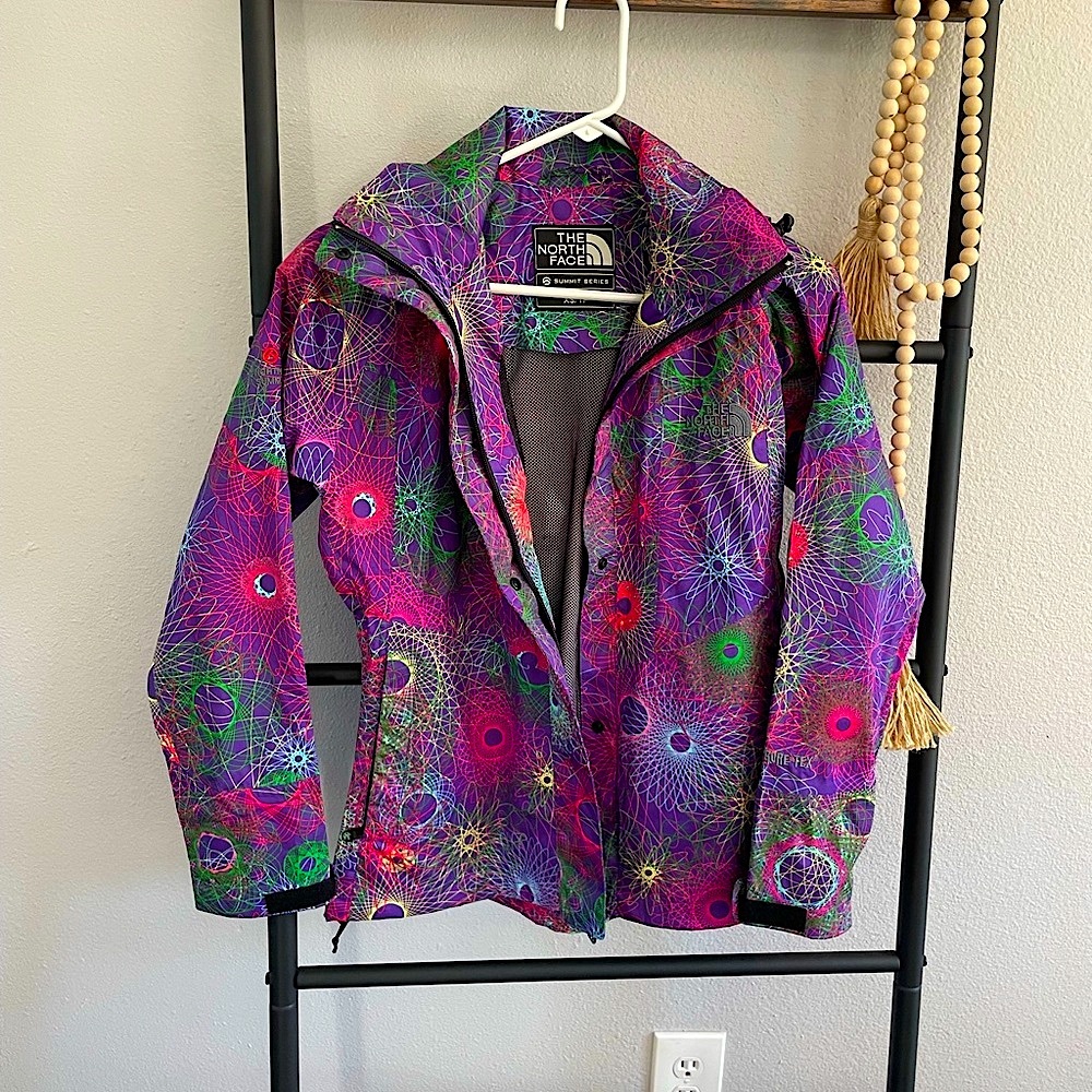 The North Face Summit Series Goretex Vibrant Jacket